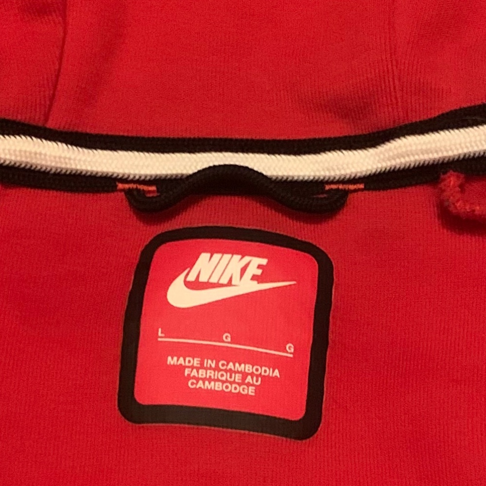 Red Nike Tech - image 2